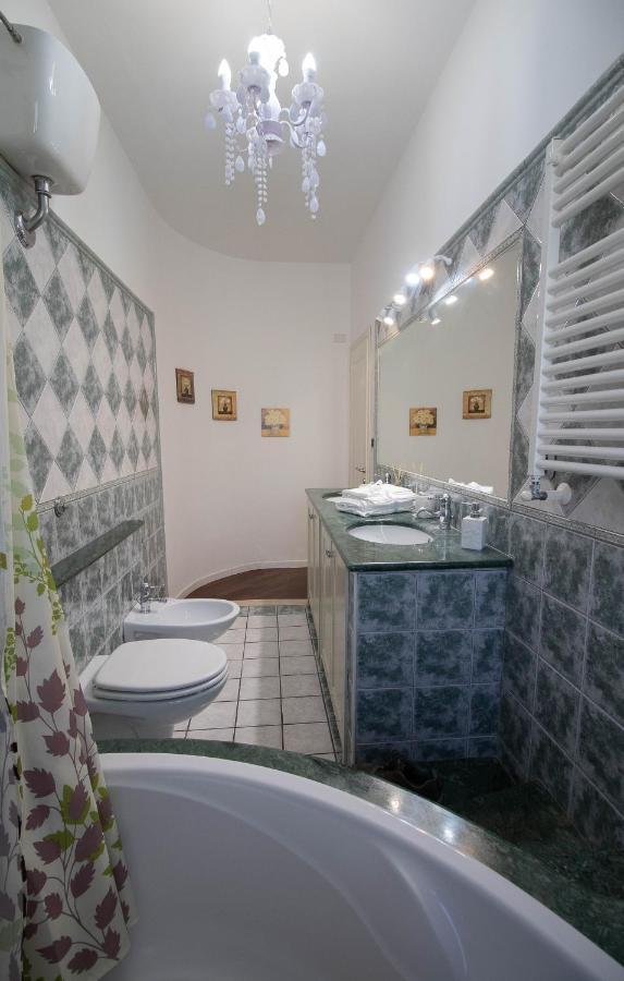 La Casa Di Adele Cagliari B&B Dış mekan fotoğraf